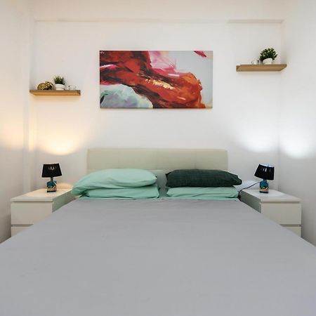 Lotus - Appartamento Sul Mare A Ostia Con Giardino Relax Экстерьер фото