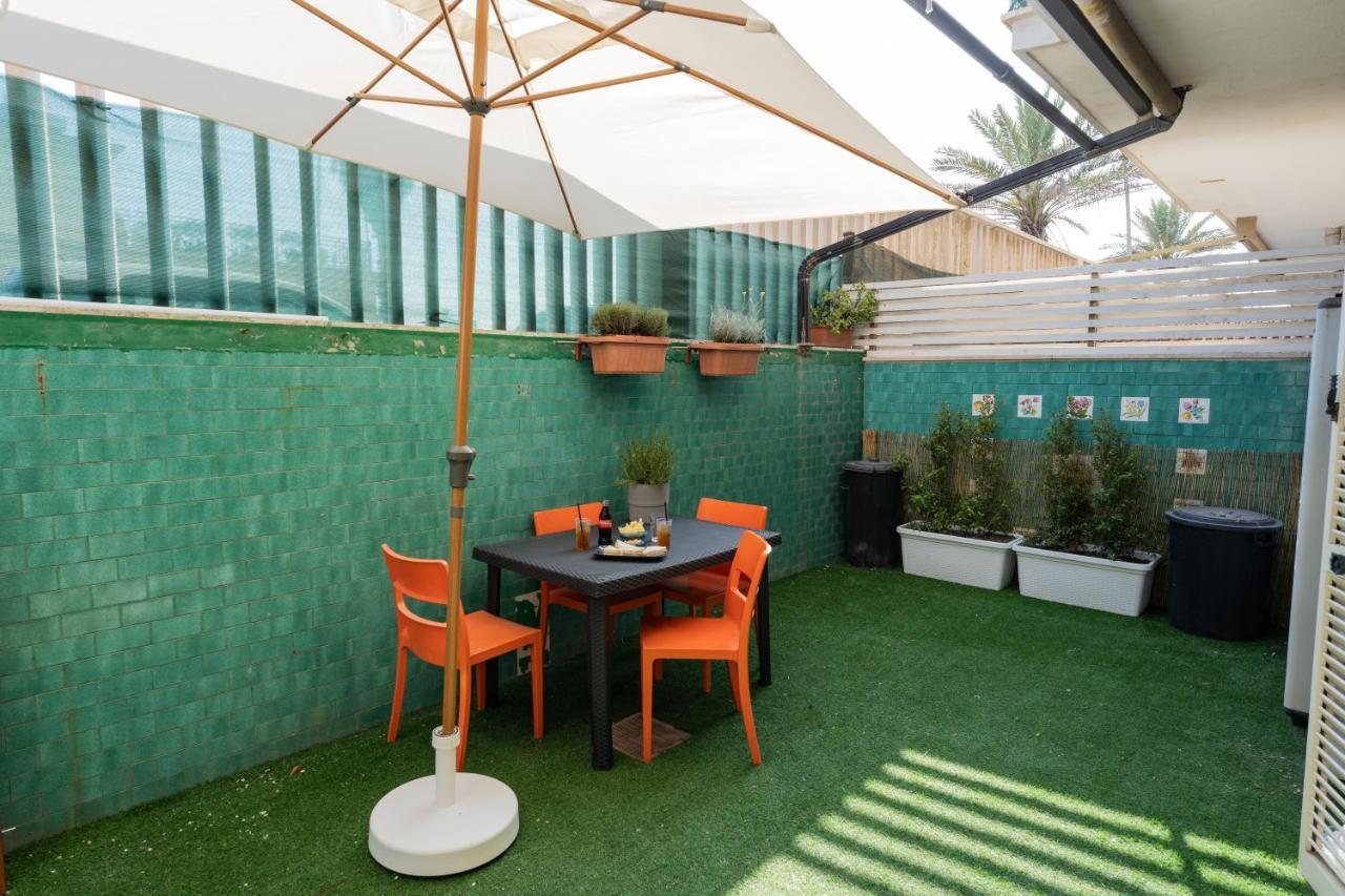 Lotus - Appartamento Sul Mare A Ostia Con Giardino Relax Экстерьер фото